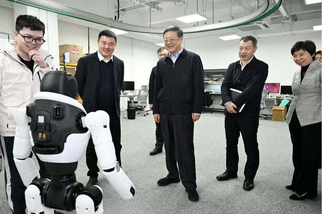 上海市委书记陈吉宁专题调研jinnianhui今年会机器人